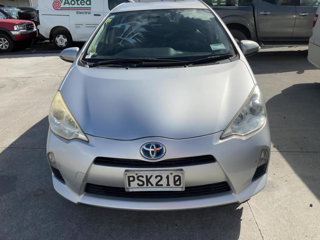 Photo '2' of Toyota Aqua