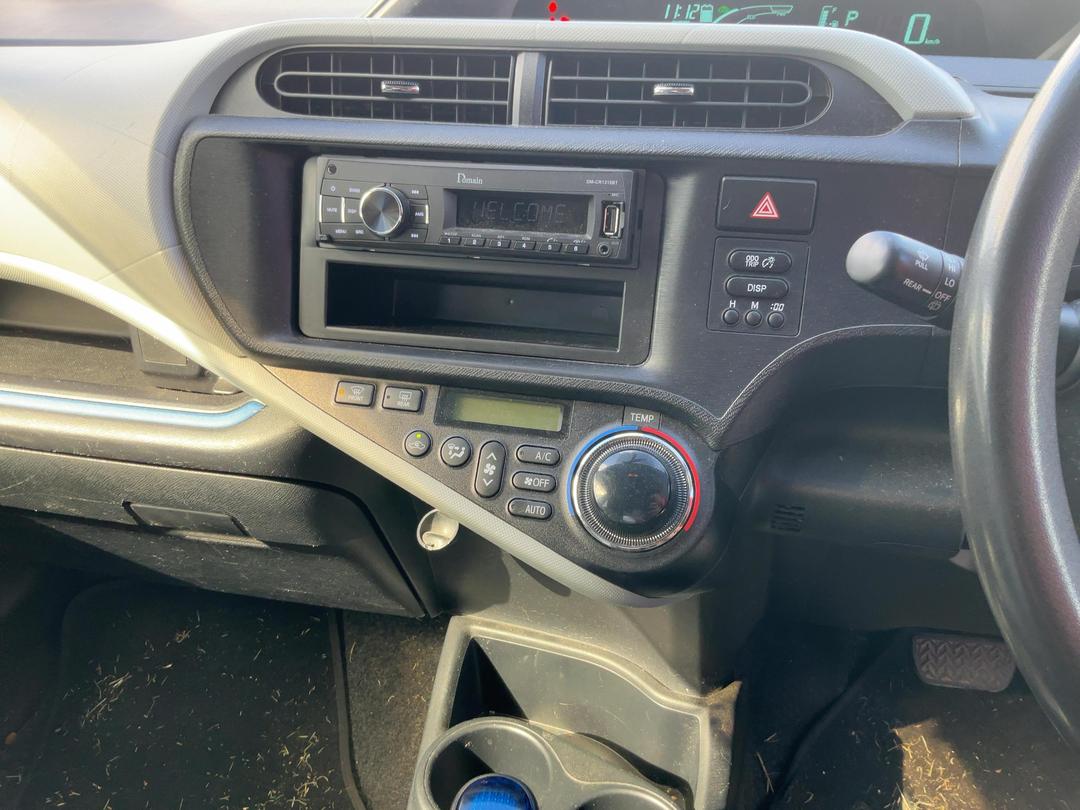 Photo '10' of Toyota Aqua