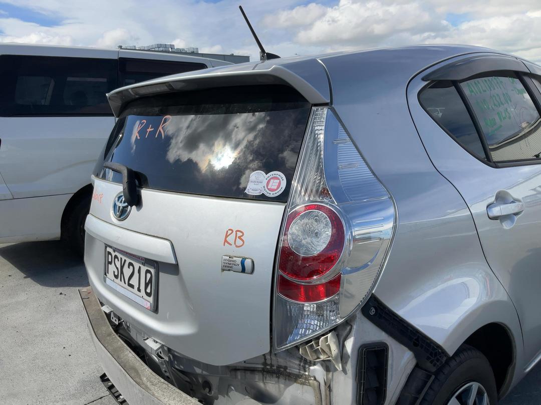 Photo '26' of Toyota Aqua