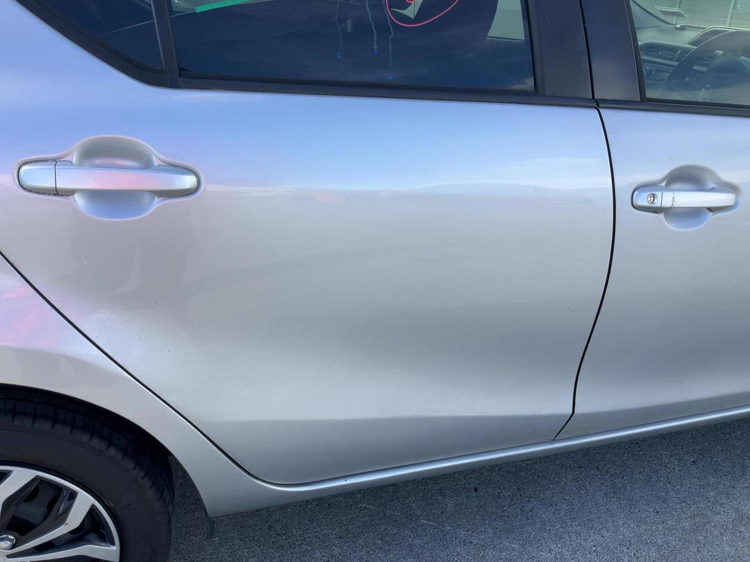 Photo '28' of Toyota Aqua