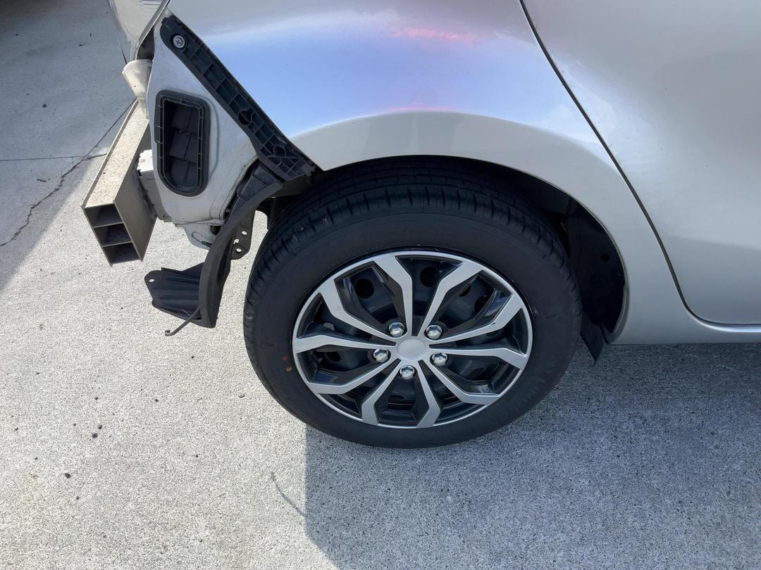 Photo '29' of Toyota Aqua