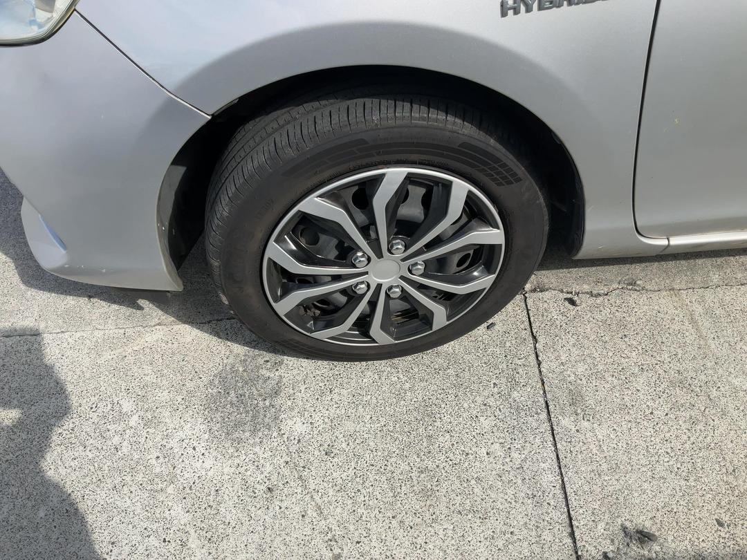 Photo '31' of Toyota Aqua