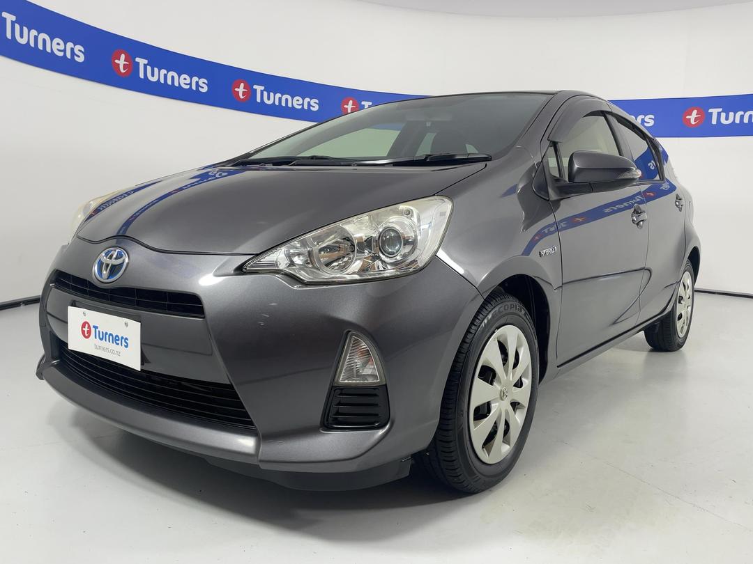 Photo '4' of Toyota Aqua