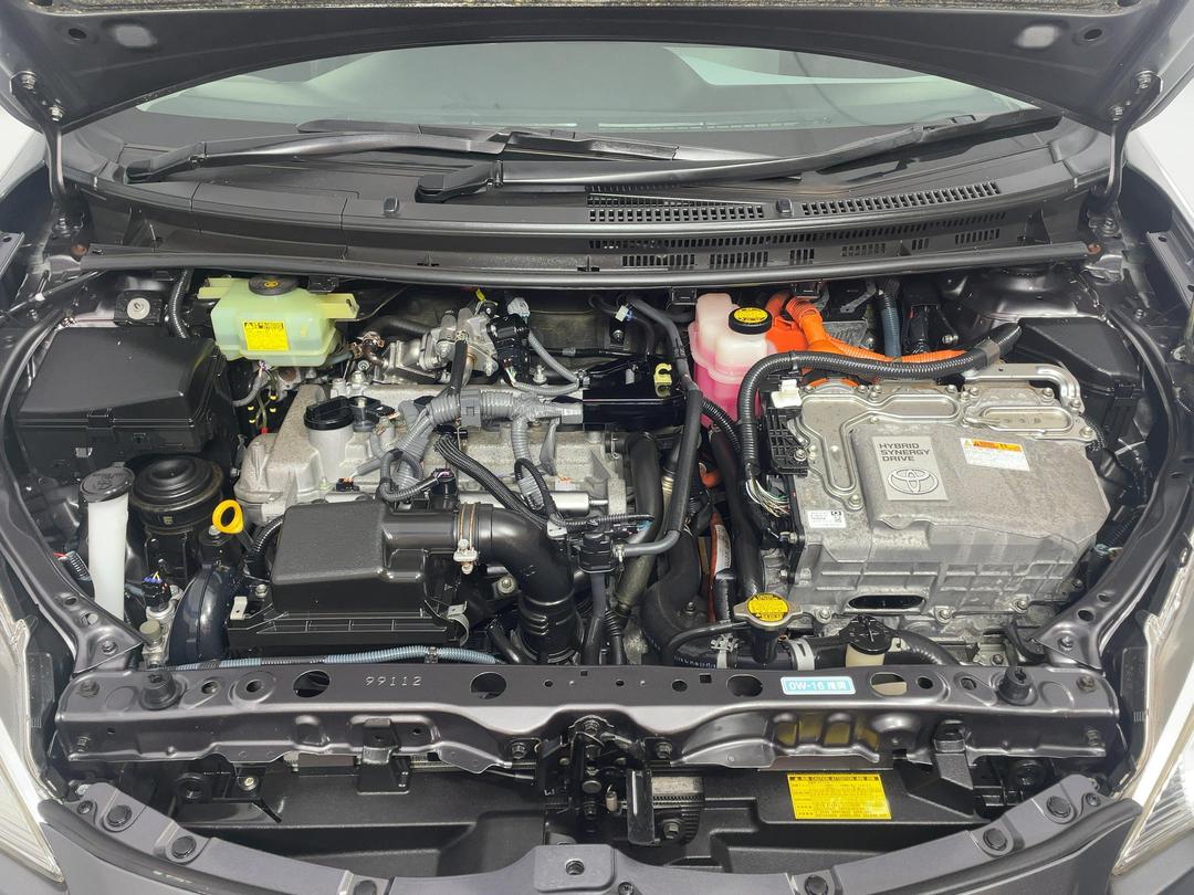 Photo '13' of Toyota Aqua
