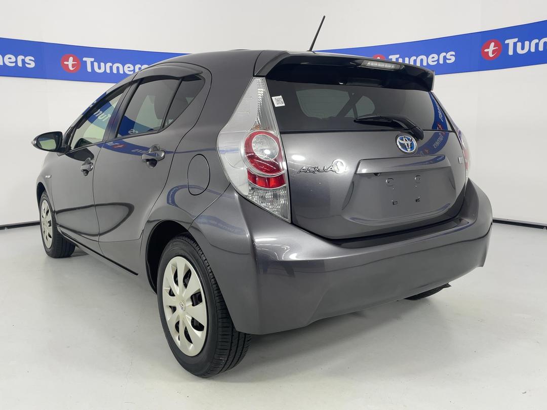 Photo '5' of Toyota Aqua