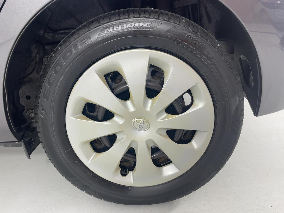 Photo '11' of Toyota Aqua