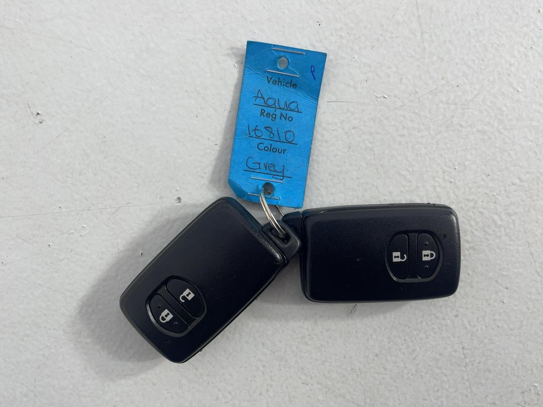 Photo '22' of Toyota Aqua