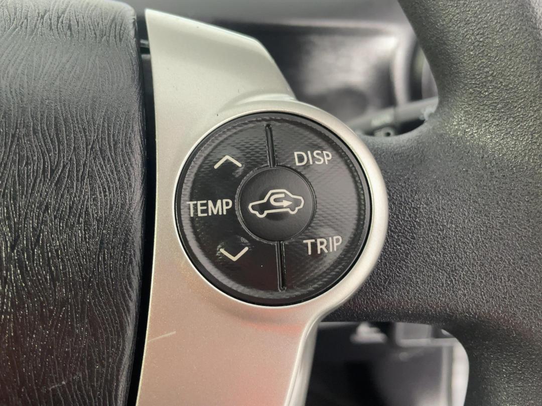 Photo '24' of Toyota Aqua