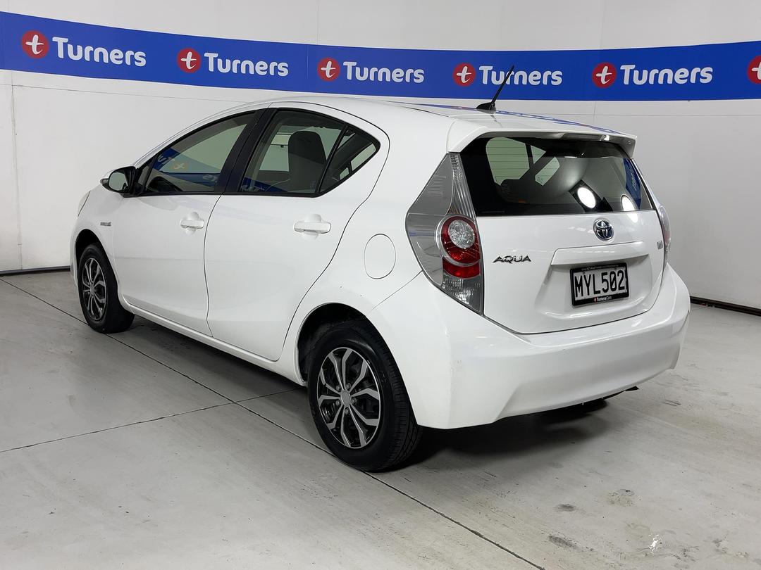 Photo '5' of Toyota Aqua