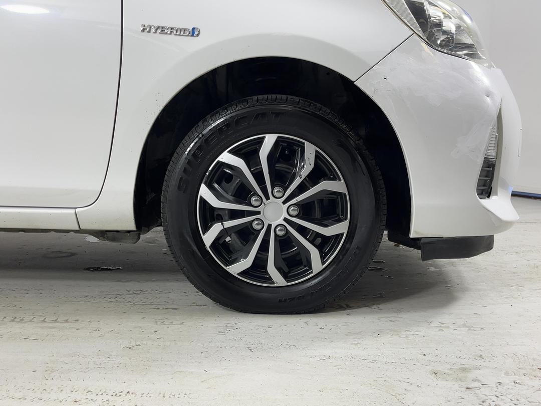 Photo '9' of Toyota Aqua