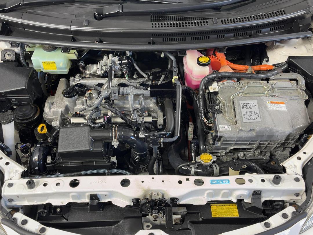 Photo '13' of Toyota Aqua