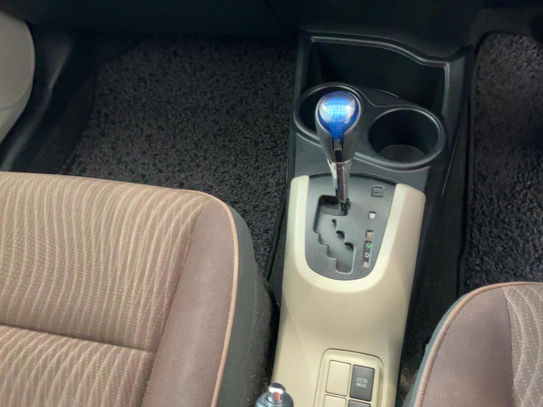 Photo '15' of Toyota Aqua Photo '15' of Toyota Aqua