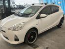 Thumbnail '3' of Toyota Aqua