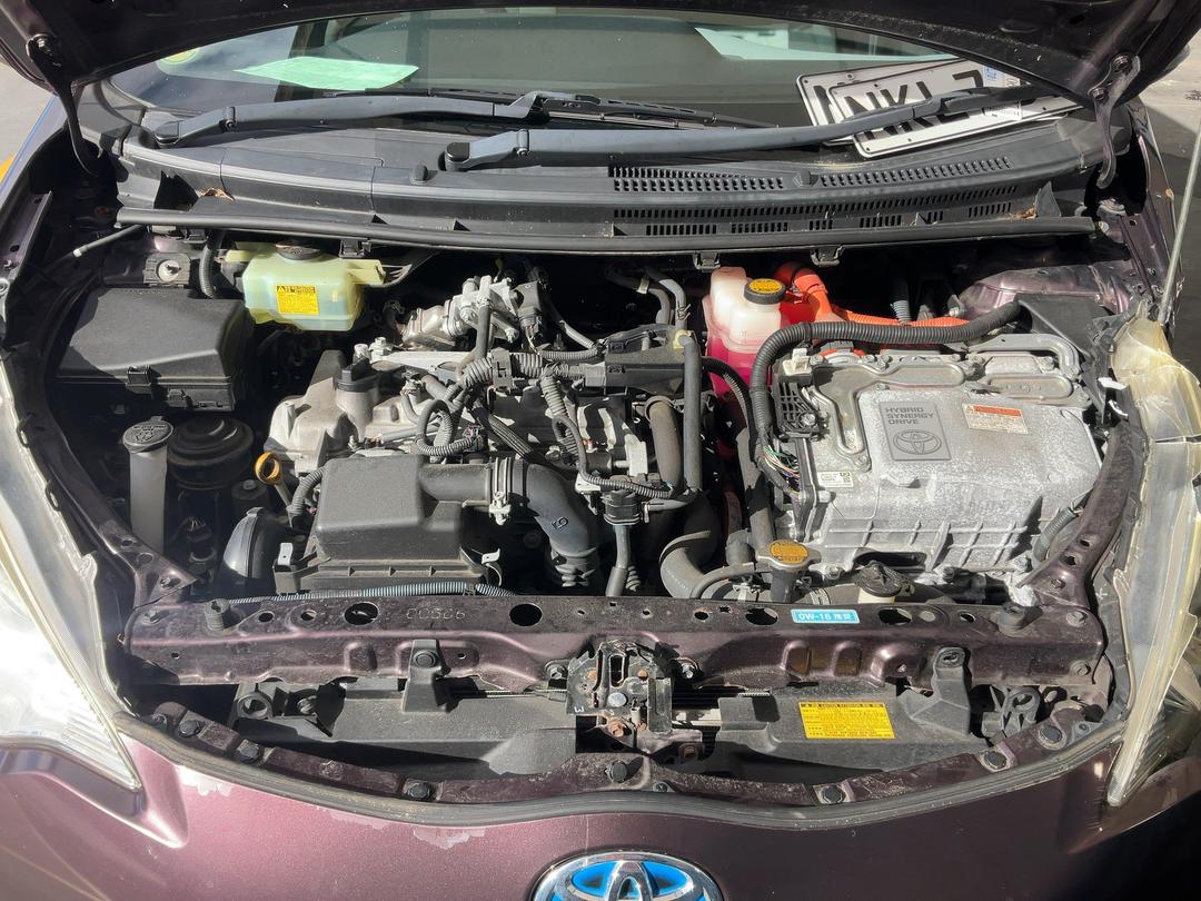 Photo '11' of Toyota Aqua