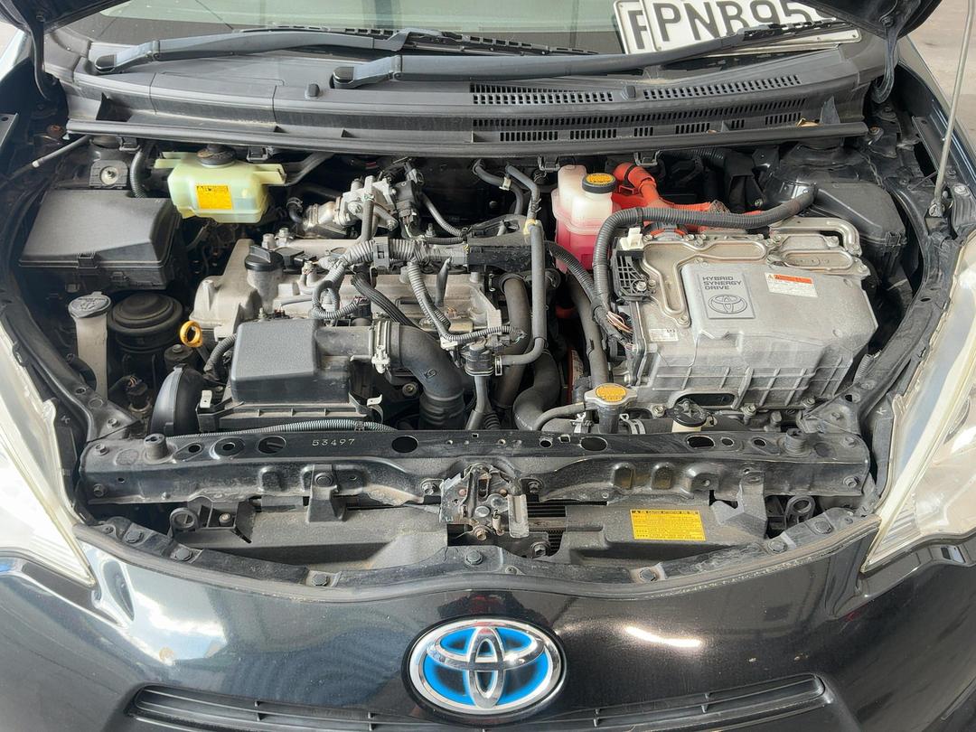 Photo '14' of Toyota Aqua Photo '14' of Toyota Aqua
