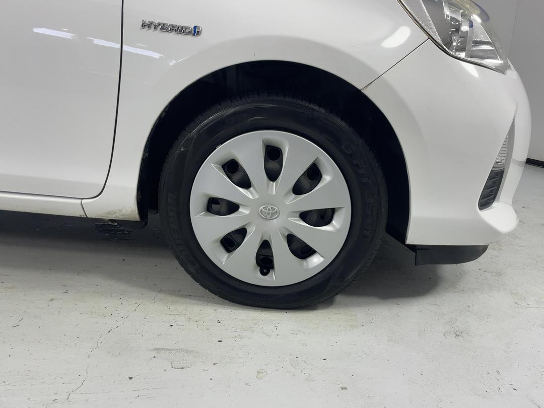 Photo '9' of Toyota Aqua