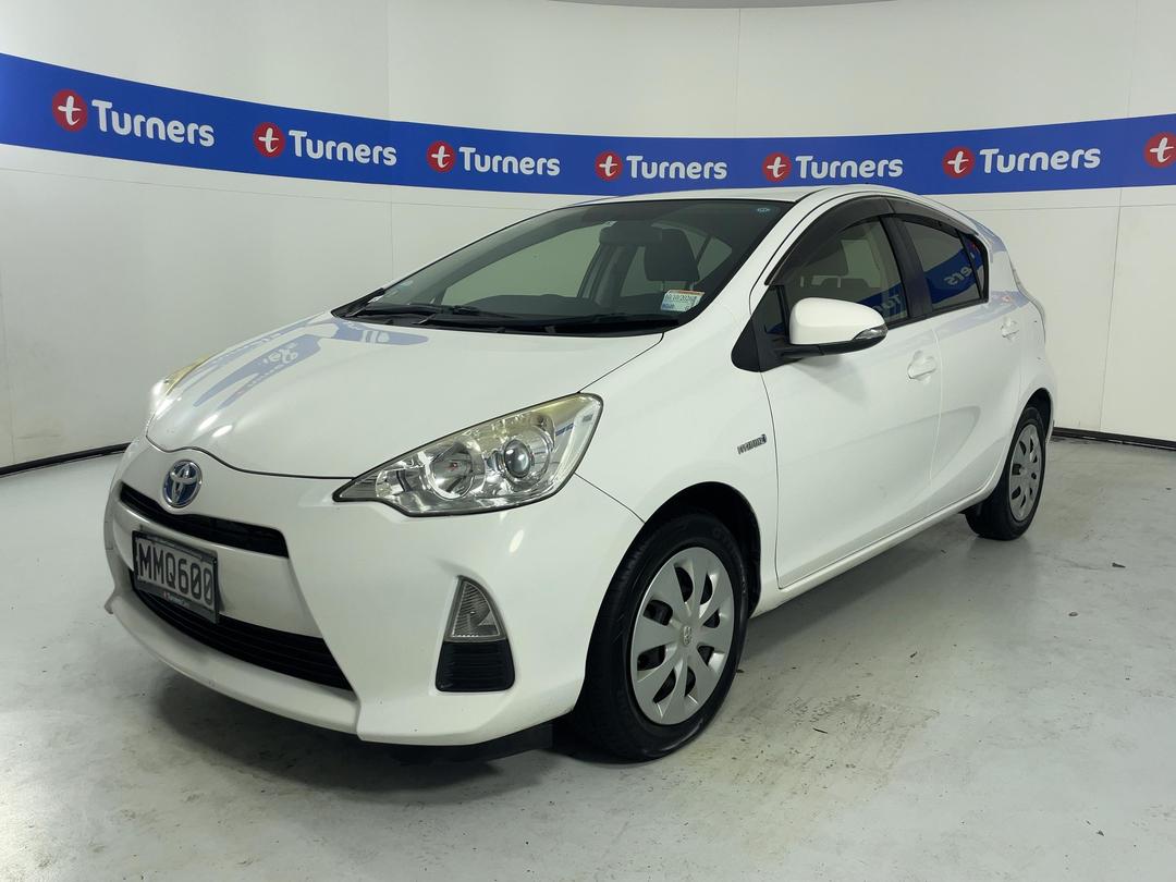 Photo '4' of Toyota Aqua