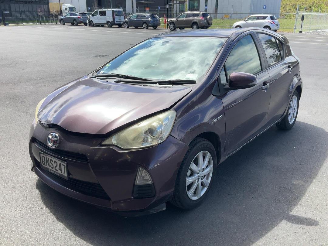 Photo '4' of Toyota Aqua