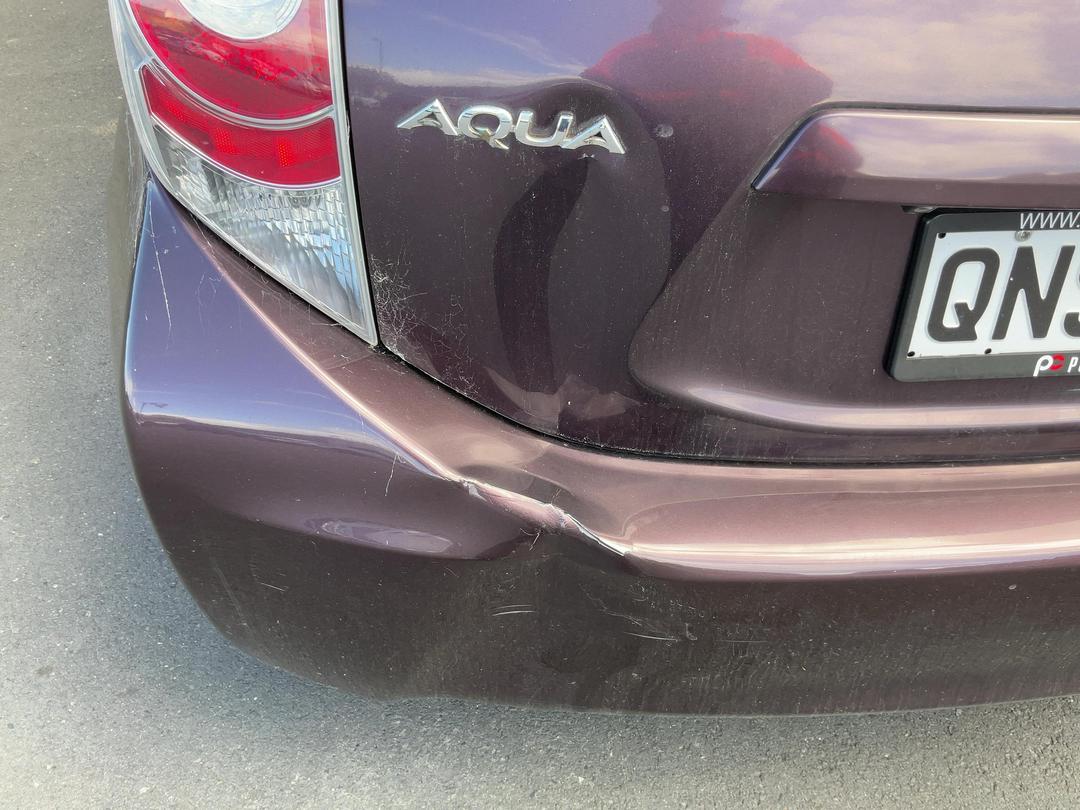 Photo '14' of Toyota Aqua