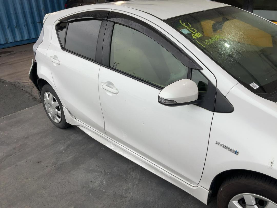 Photo '3' of Toyota Aqua Photo '3' of Toyota Aqua