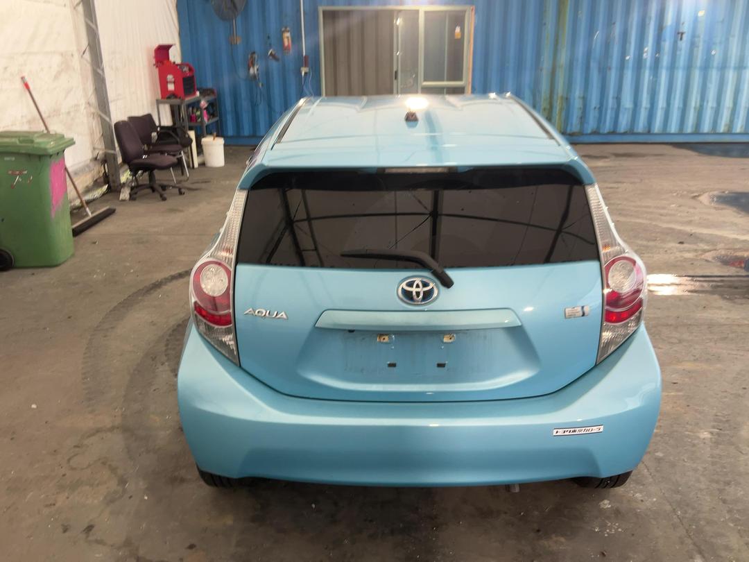 Photo '6' of Toyota Aqua Photo '6' of Toyota Aqua