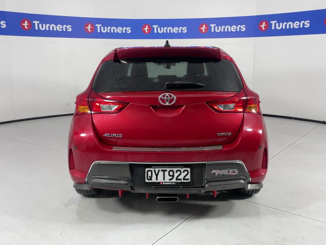 Photo '6' of Toyota Auris