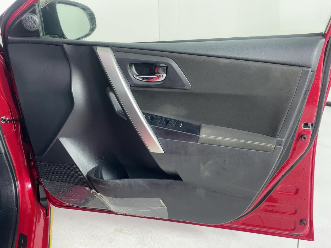 Photo '15' of Toyota Auris
