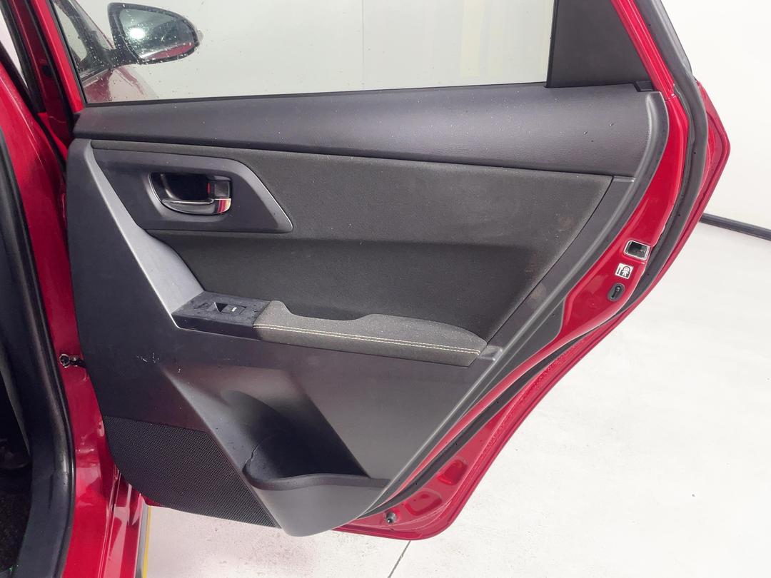 Photo '19' of Toyota Auris