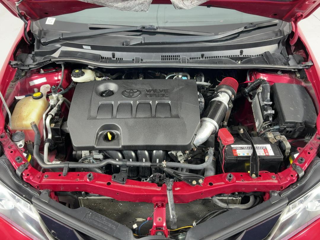 Photo '13' of Toyota Auris