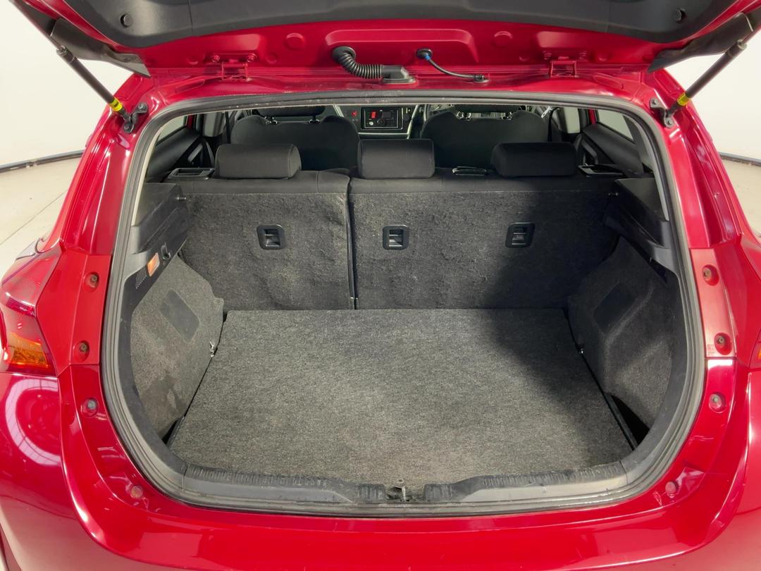 Photo '14' of Toyota Auris