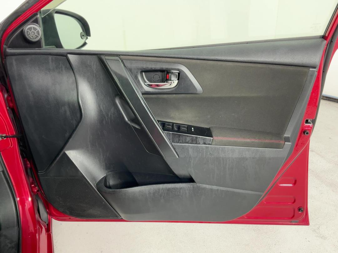 Photo '15' of Toyota Auris