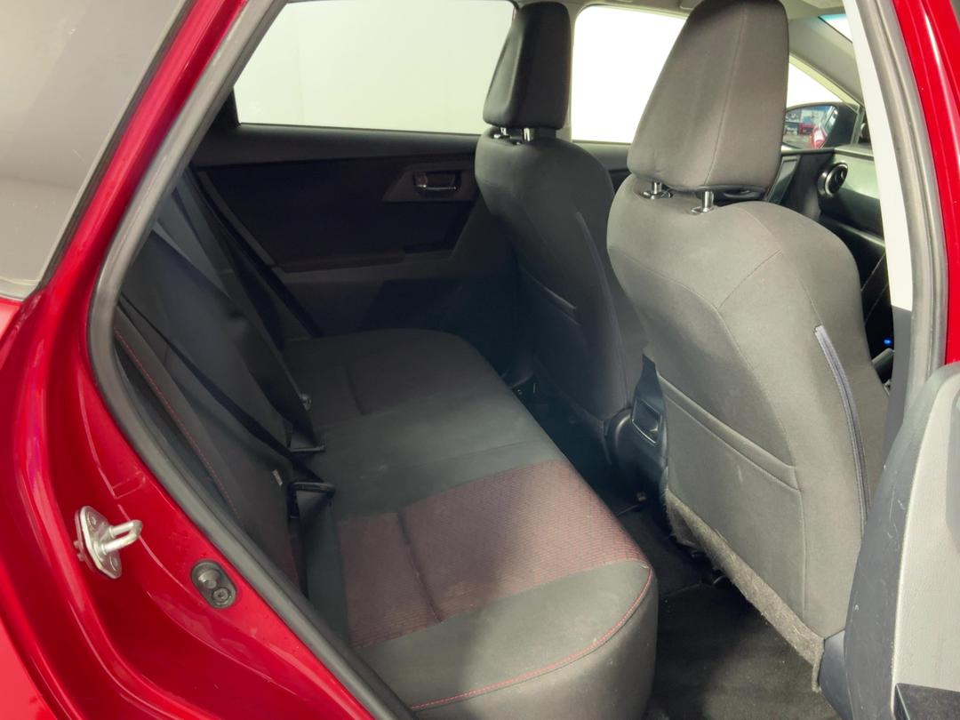 Photo '20' of Toyota Auris