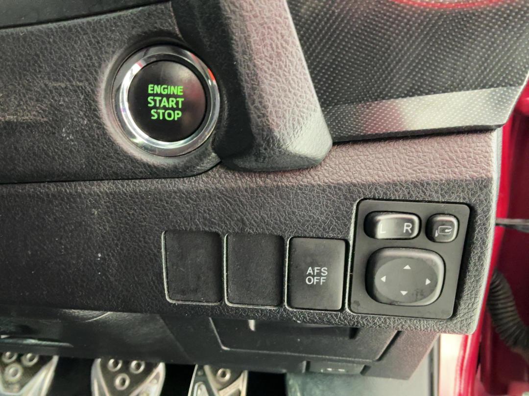 Photo '25' of Toyota Auris