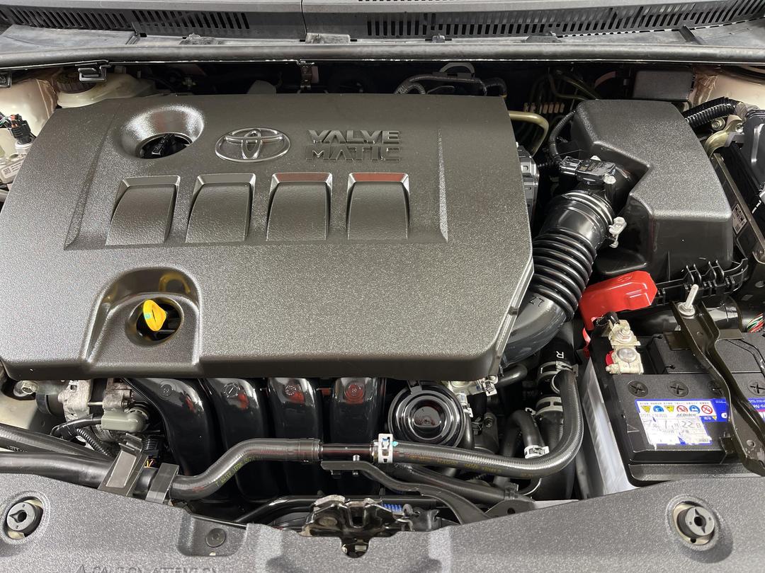 Photo '13' of Toyota Avensis