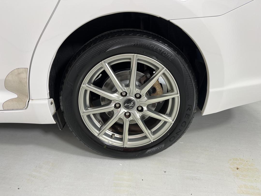 Photo '11' of Toyota Avensis