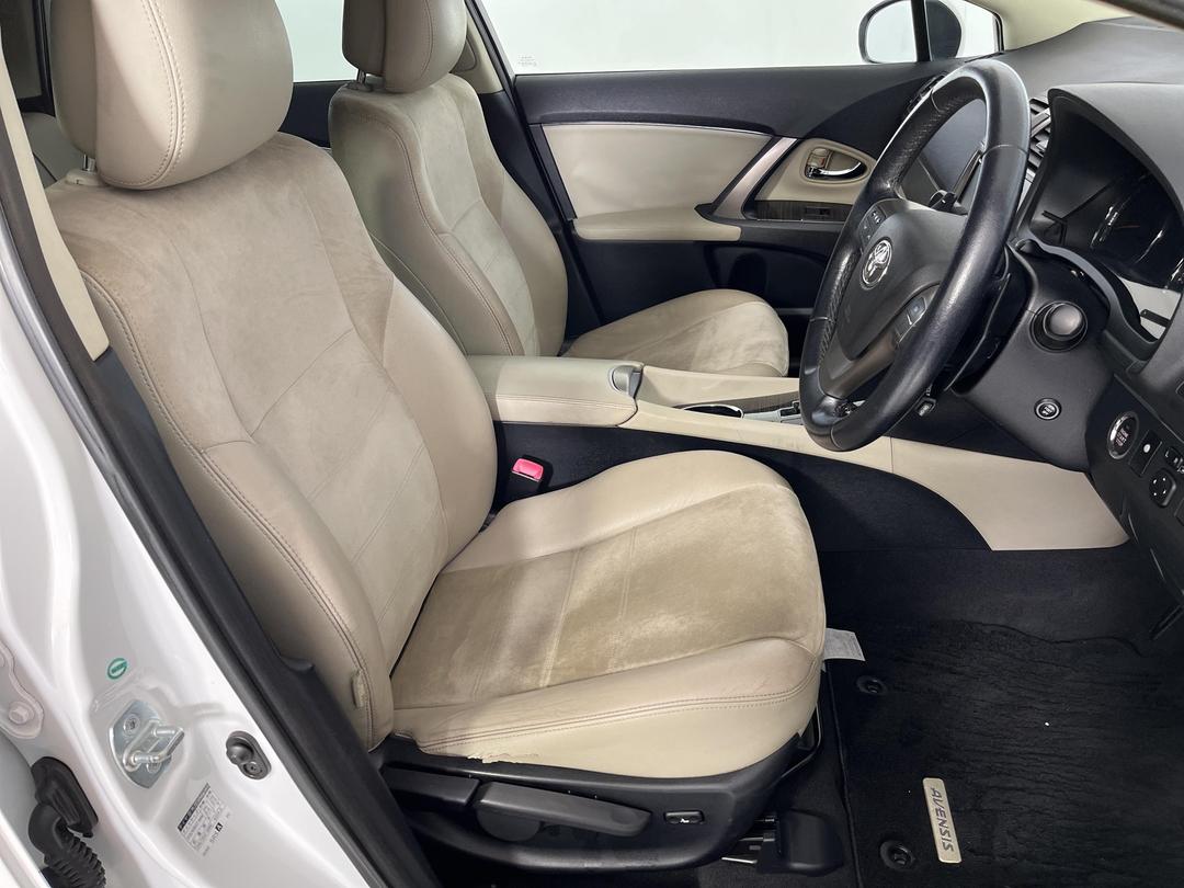 Photo '16' of Toyota Avensis