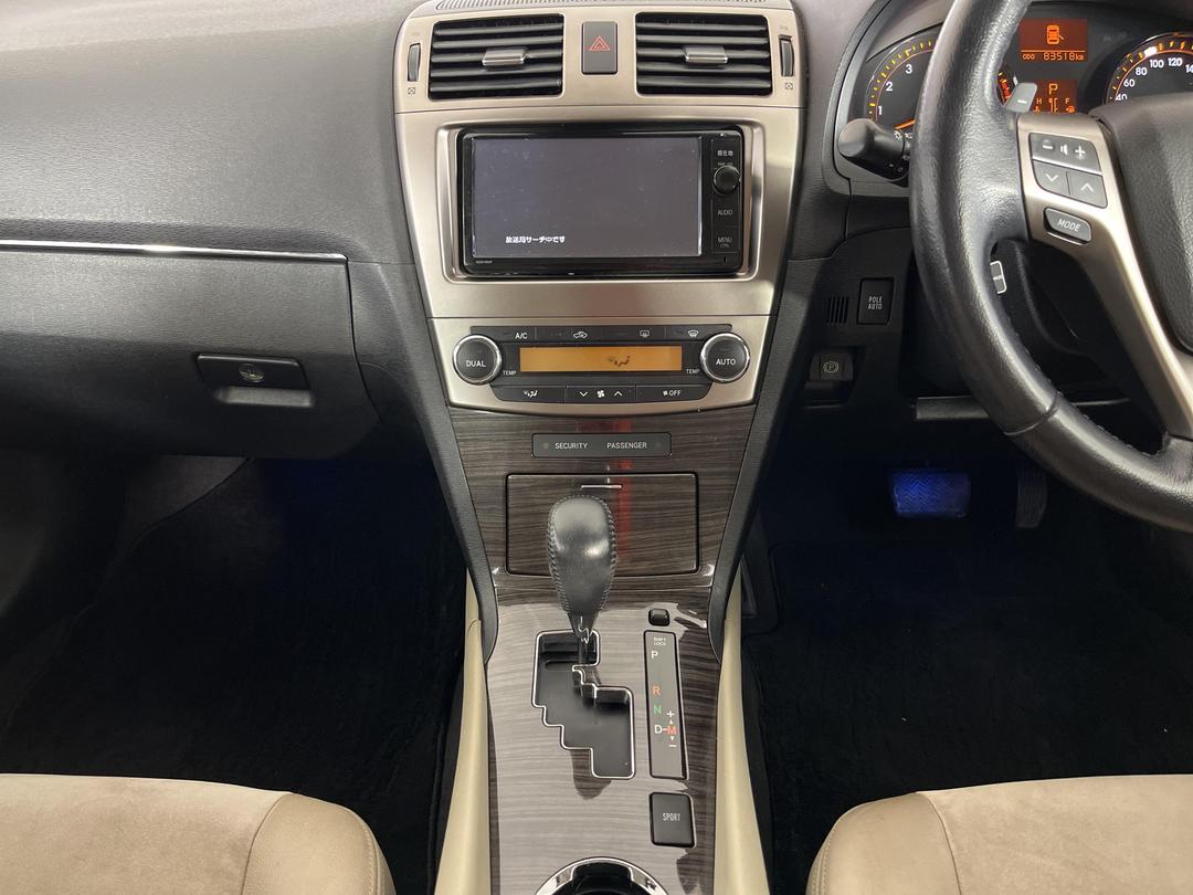 Photo '18' of Toyota Avensis