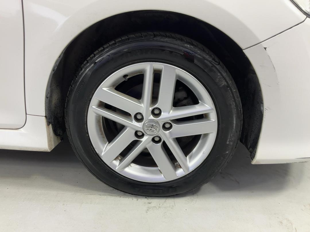 Photo '9' of Toyota Camry