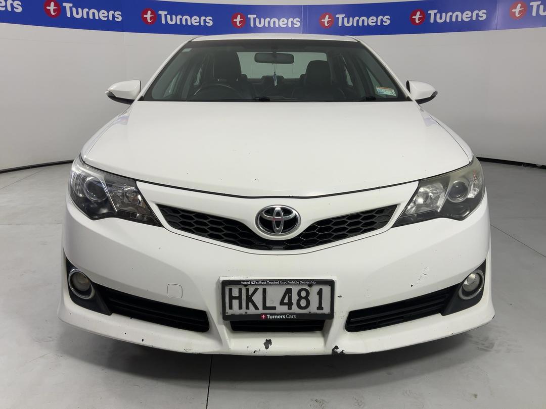 Photo '2' of Toyota Camry