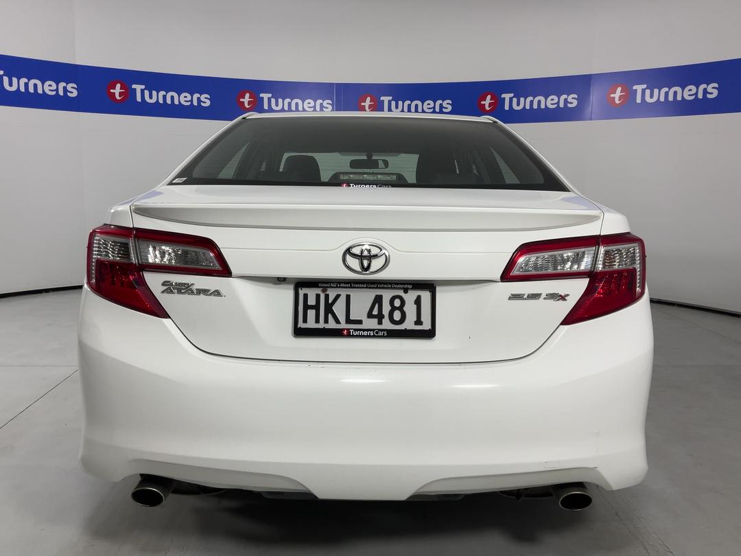 Photo '6' of Toyota Camry