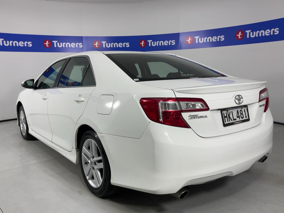 Photo '5' of Toyota Camry