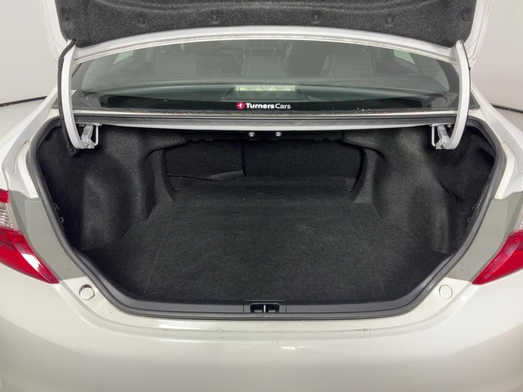 Photo '14' of Toyota Camry