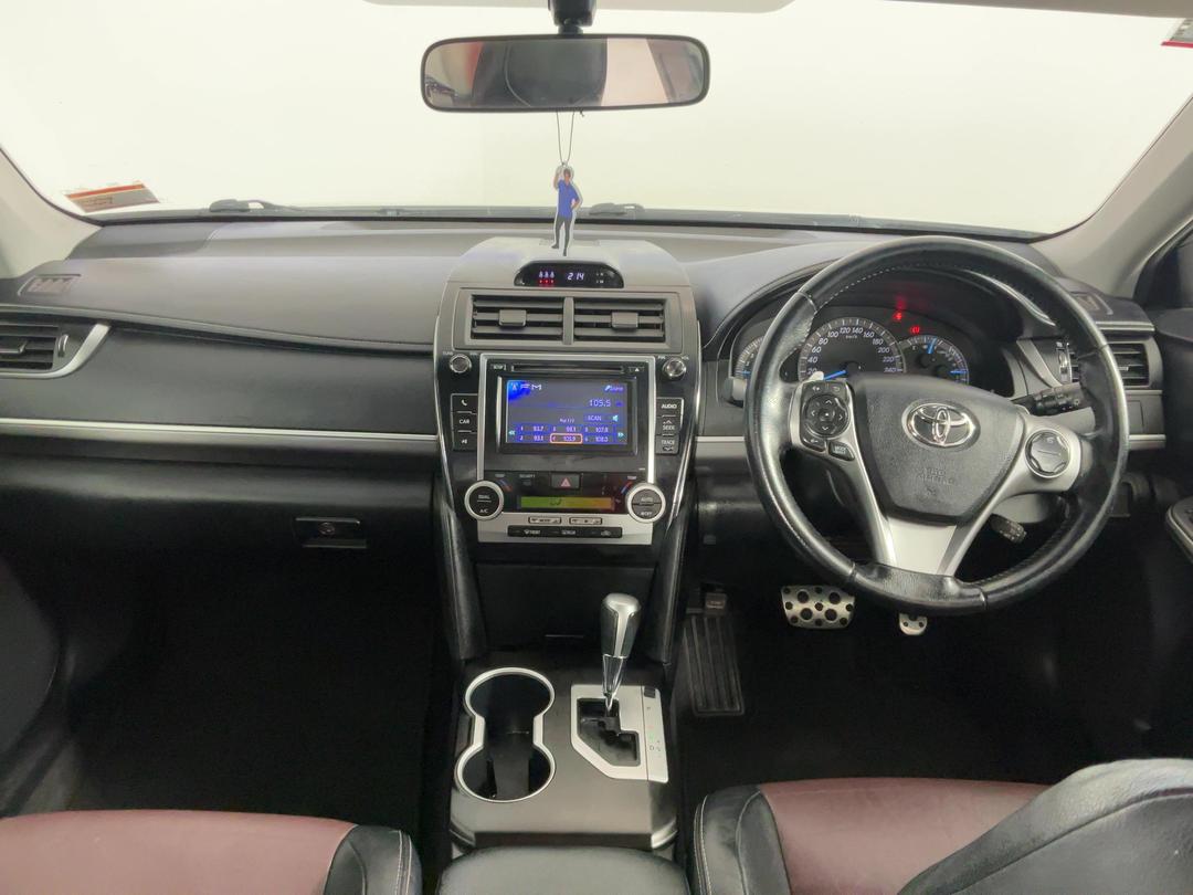 Photo '17' of Toyota Camry