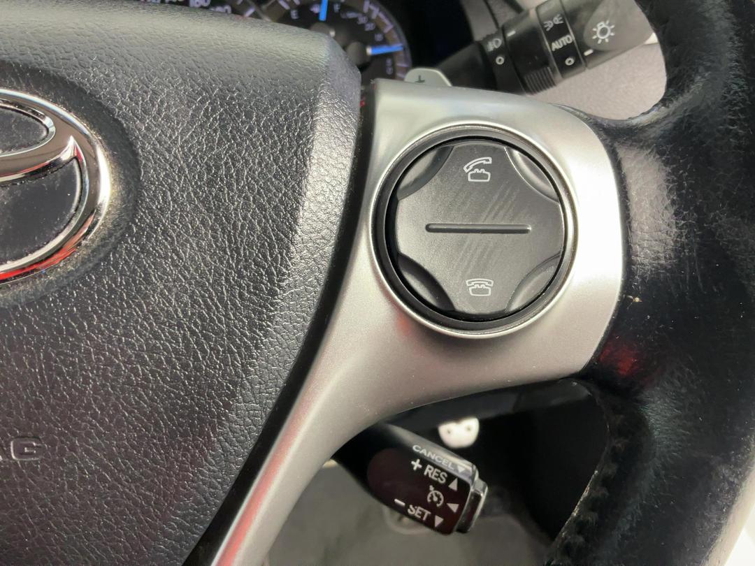 Photo '25' of Toyota Camry