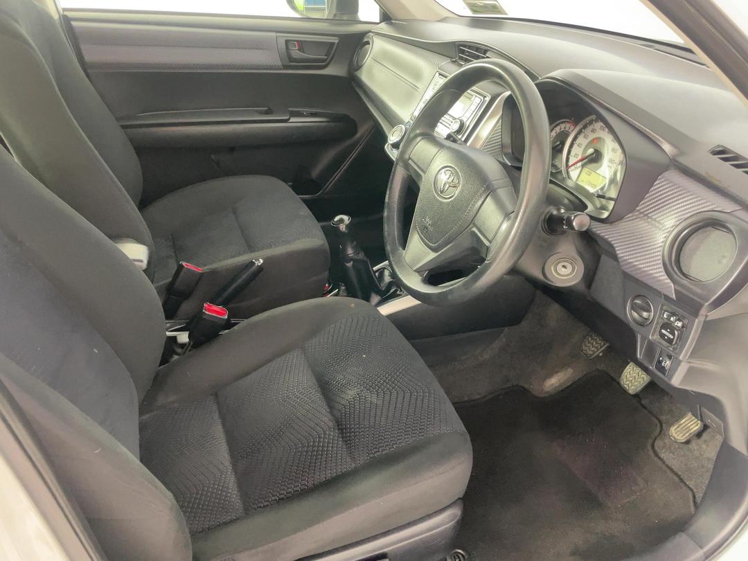 Photo '16' of Toyota Corolla
