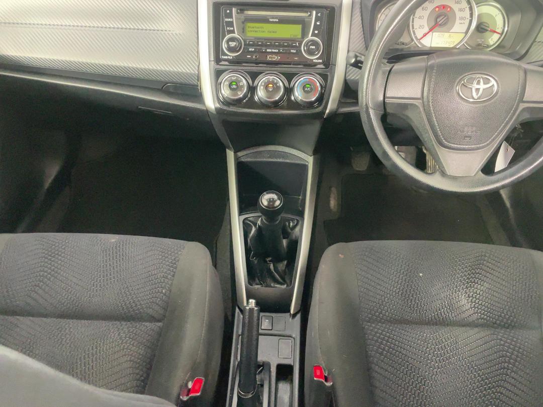 Photo '18' of Toyota Corolla