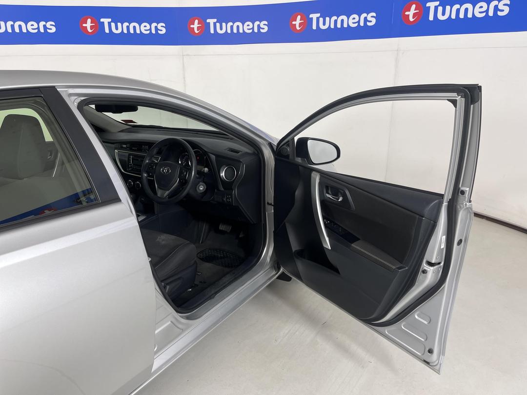 Photo '15' of Toyota Corolla