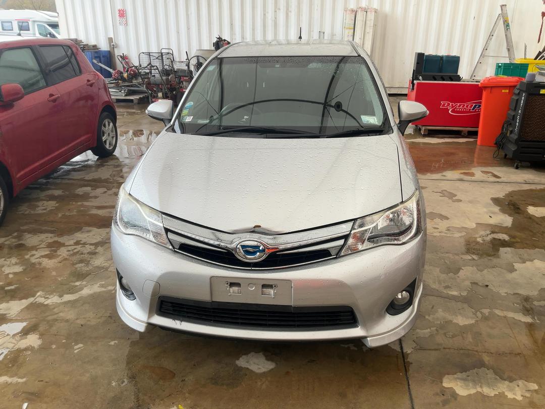 Photo '2' of Toyota Corolla Fielder Hybrid