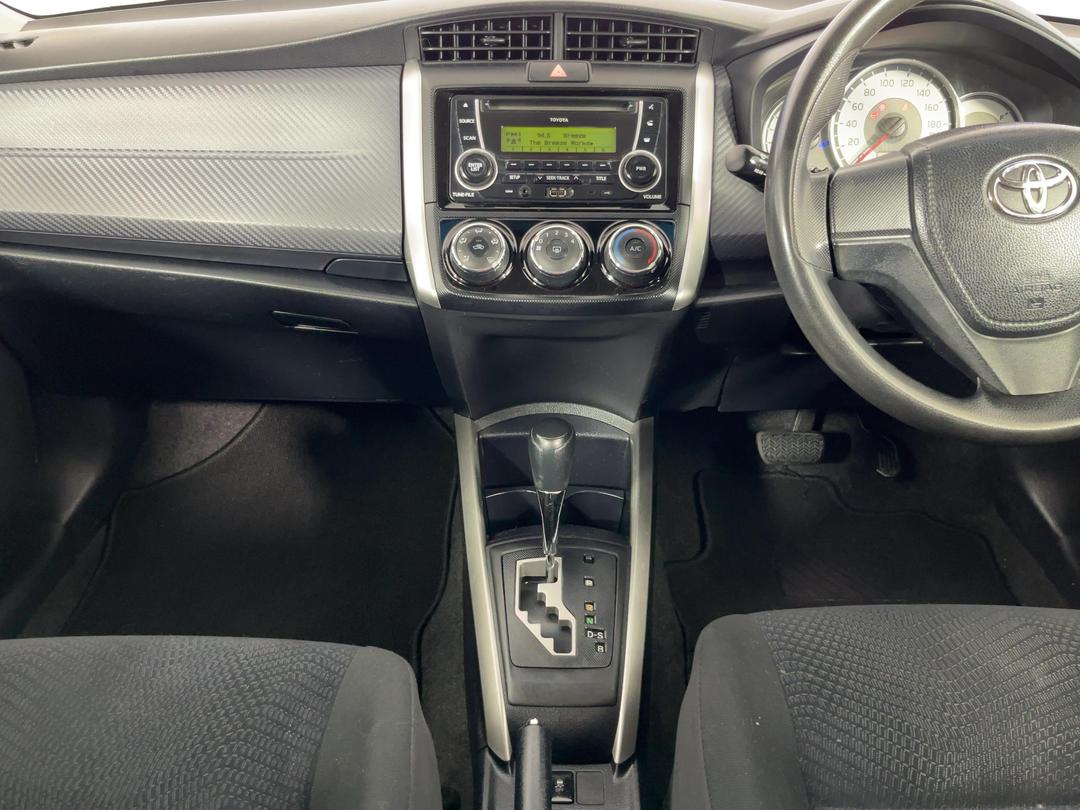 Photo '18' of Toyota Corolla