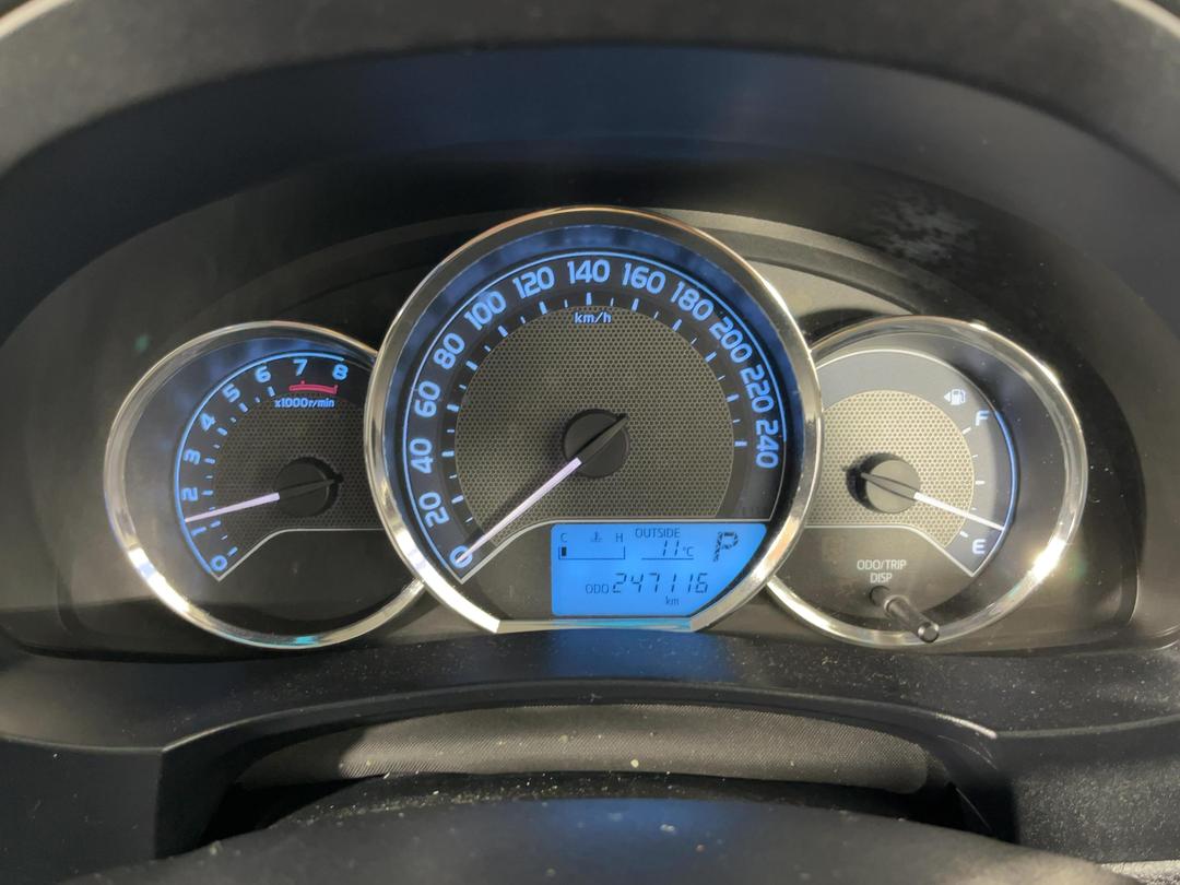 Photo '21' of Toyota Corolla
